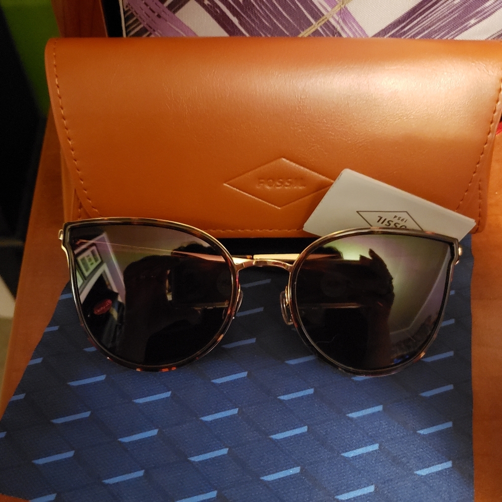 Fossil sunglasses